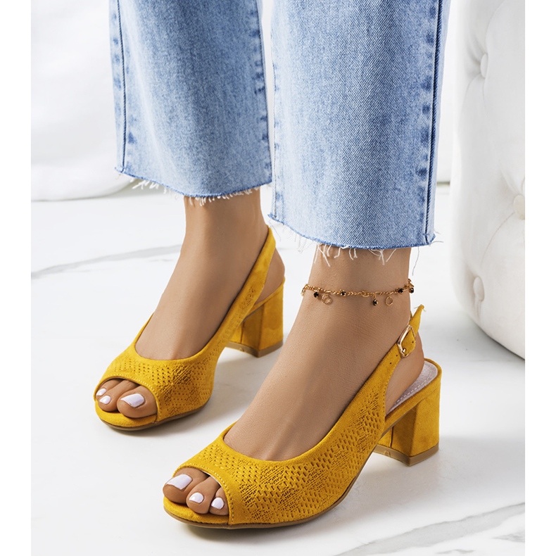 Sandalias caladas amarillas Graco amarillo 1