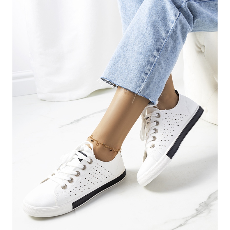 Deportivas de mujer Tuuri en blanco y negro 1