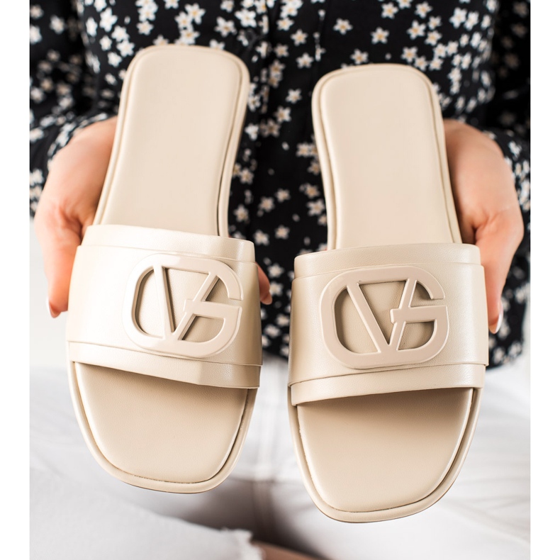 TRENDI Pantuflas beige 1