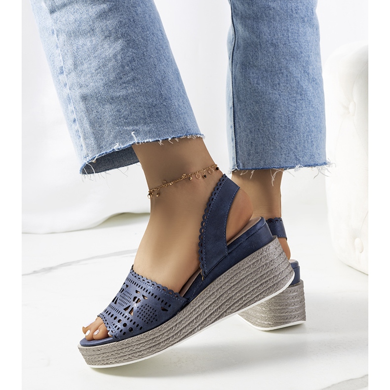 Sandalias caladas azul marino sobre cuña Biblia 2