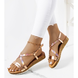 Sandalias holográficas rosa Verna dorado 1