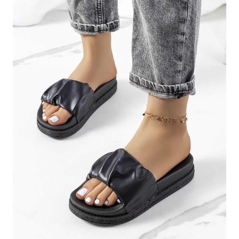 Zapatillas negras en la plataforma Baldwin negro 1