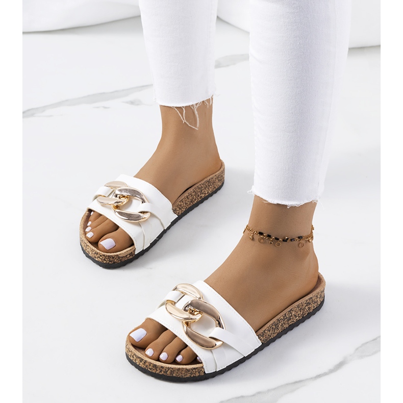 Babuchas blancas con cadena Derbi blanco 2 Babuchas blancas con cadena Derbi blanco 2