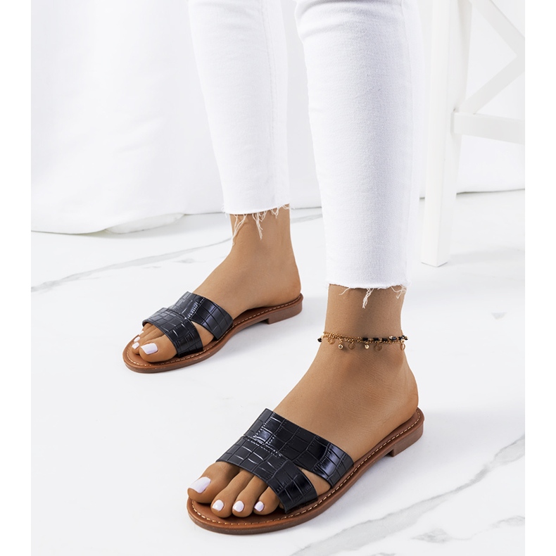 Las elegantes zapatillas negras de Mila negro 1