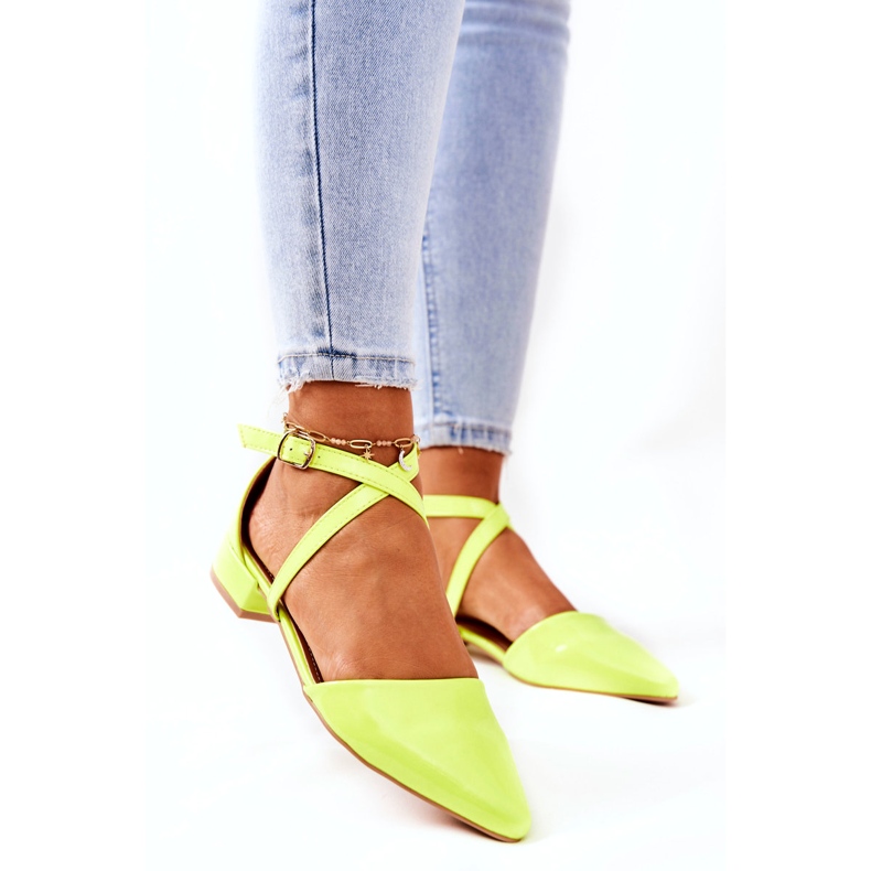 WS1 Zapatos de charol en tacones bajos Giovanna amarillo neón 2 WS1 Zapatos de charol en tacones bajos Giovanna amarillo neón 2