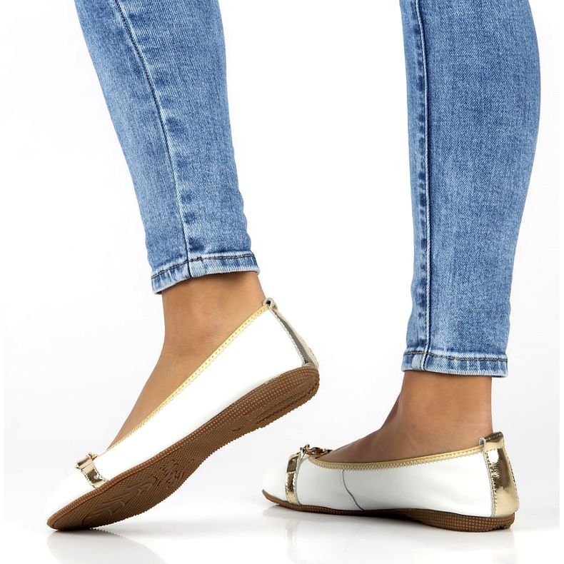 Bailarinas de piel con cadena Filippo DP3709/22 blanco 2