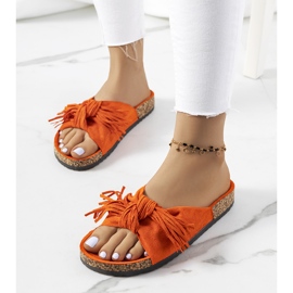 Pantuflas naranjas con flecos Laderies 2 Pantuflas naranjas con flecos Laderies 2