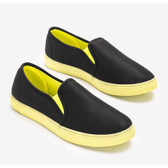 Zapatillas Kulma negras negro verde 1