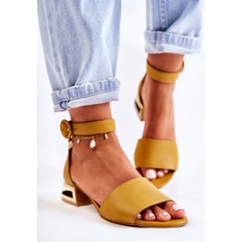 Sandalias Piel Tacon Dorado Laura Messi 2143 Amarillo oscuro 2
