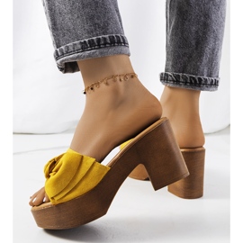 Tacones amarillos Sarthe 1
