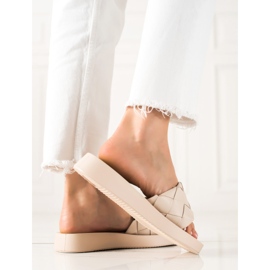 Small Swan Pantuflas beige 1 Small Swan Pantuflas beige 1