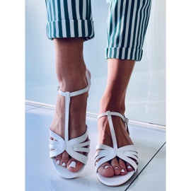 Sandalias tacón bajo Blanco Brillo 3