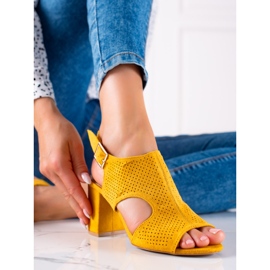 Small Swan Sandalias de calado confeccionado amarillo 1