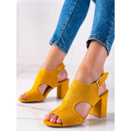 Small Swan Sandalias de calado confeccionado amarillo 2