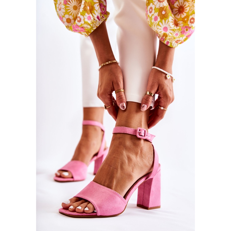FB2 Sandalias De Moda En Un Post Fucsia Salis rosado 1 FB2 Sandalias De Moda En Un Post Fucsia Salis rosado 1