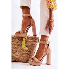 FB1 Sandalias De Cuero Sobre Una Barra Beige Médanos 3