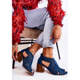 Botas caladas en un poste Maciejka 04593-17 Azul marino 2