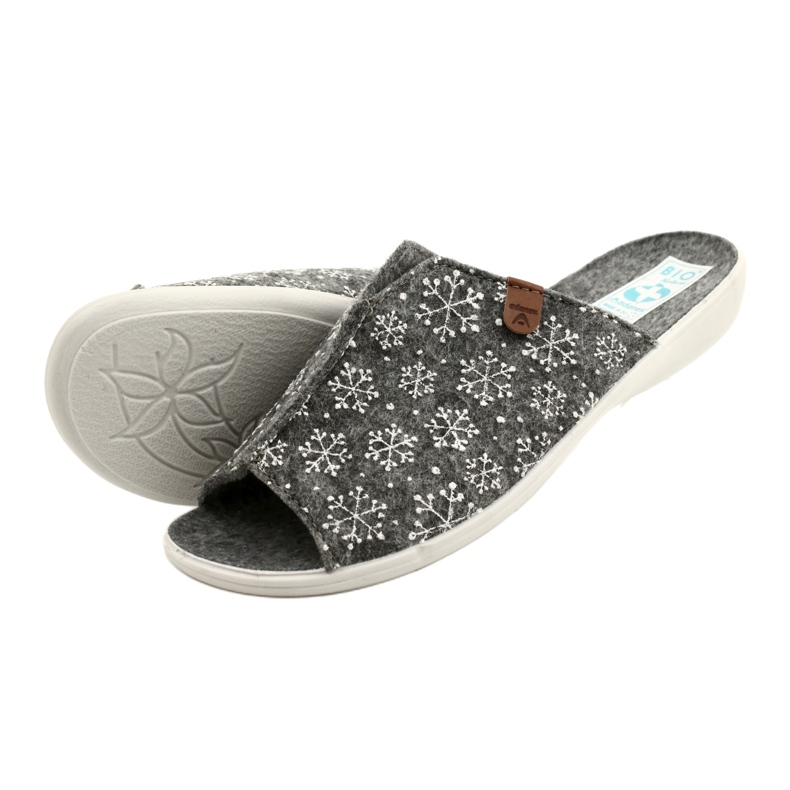 Pantuflas de fieltro con copos de nieve Adanex 24217 blanco gris 5