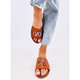 Chanclas mujer Larisa Camel marrón 1