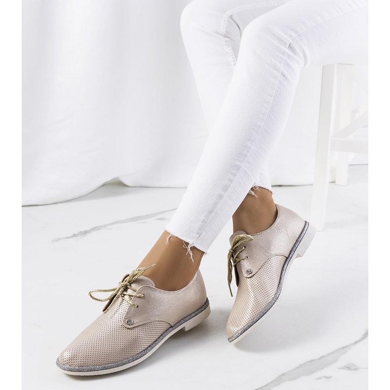 Zapatos con cordones dorados brillantes Grand Street 1 Zapatos con cordones dorados brillantes Grand Street 1