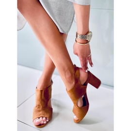 Sandalias caladas tacón Stacy Camel marrón 1