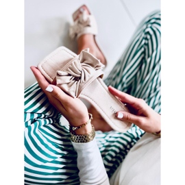 Chanclas con suela cuadrada en beige Nisha 5
