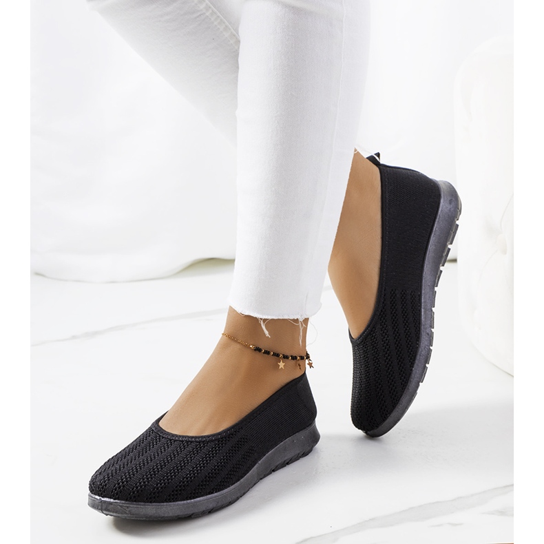 Zapatillas negras de Meeri. negro 1