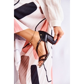 Sandalias De Mujer De Cuero Con Tacón Maciejka 05592-01 Negro 2