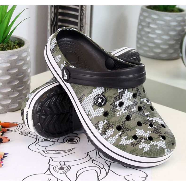 Zapatillas de casa de espuma American Club W AM445B caqui negro 1