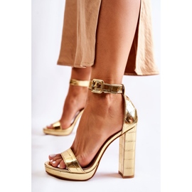 Sandalias de moda en un poste alto Golden Perfection dorado 4