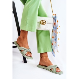 Pantuflas Lorrie verdes de ante a la moda para mujer 2