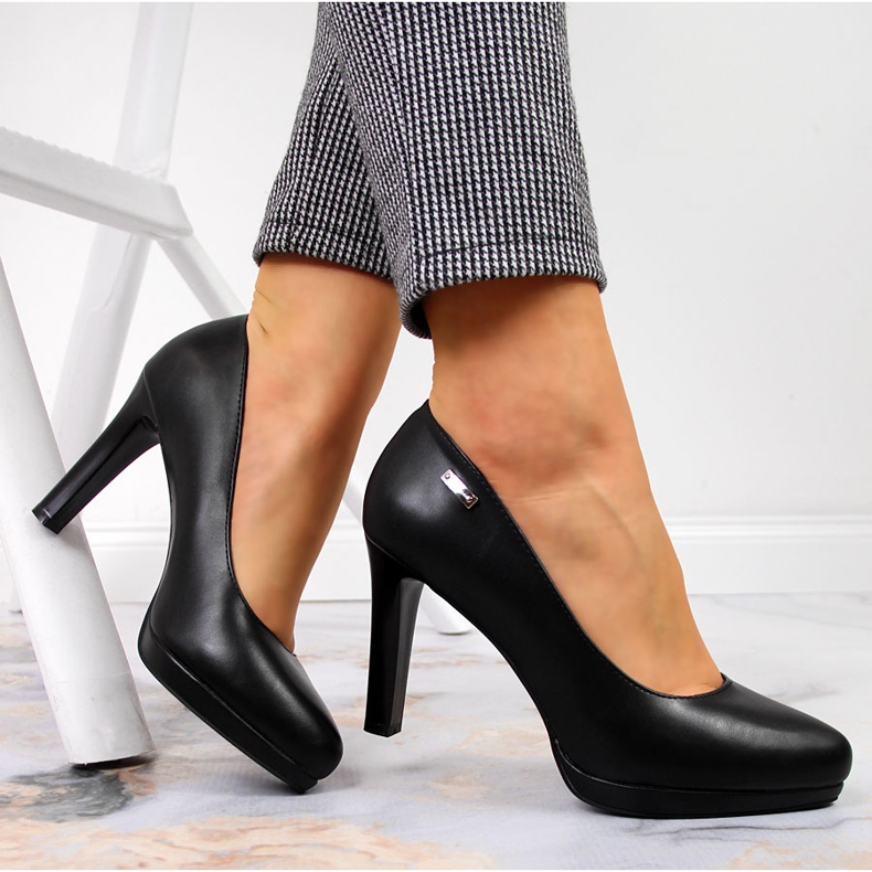 Bombas en la plataforma negro mate Sergio Leone 2