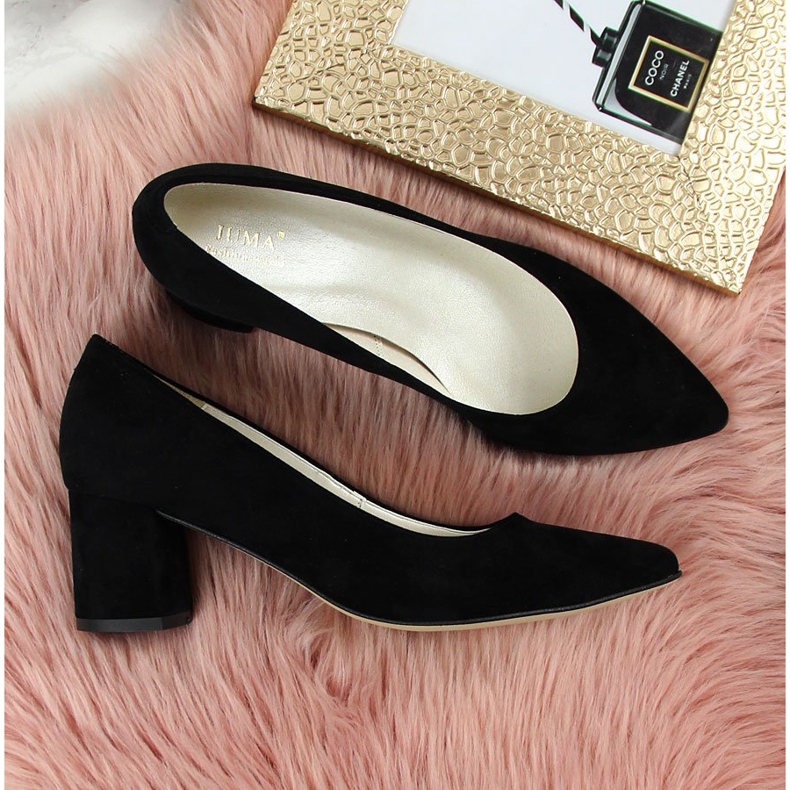 Zapatos de tacón en el poste de ante Juma negro 2