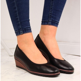 Zapatos negros con cuña de Vinceza 6