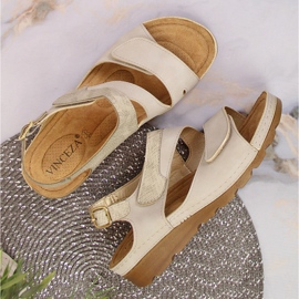 Sandalias mujer con velcro en cuña beige Vinceza 3