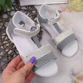 Sandalias niña con velcro plata Kornecki 6323 gris 2