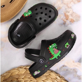 Pantuflas American Club Cokes negras con dinosaurio negro 3