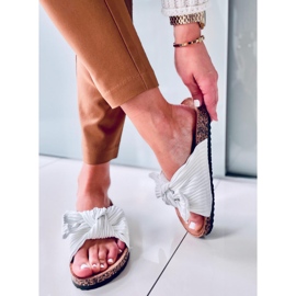 Pantuflas de corcho blanco musgo 1