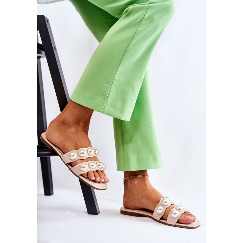 PG1 Babucha mujer de piel con perlas decorativas de Lasello beige 2