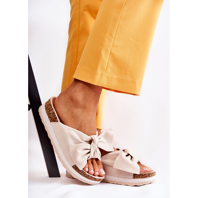 PG1 Pantuflas en la plataforma beige So Comfy 1 PG1 Pantuflas en la plataforma beige So Comfy 1