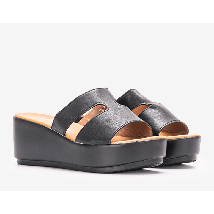 Zapatillas negras en la plataforma Duffel negro 1