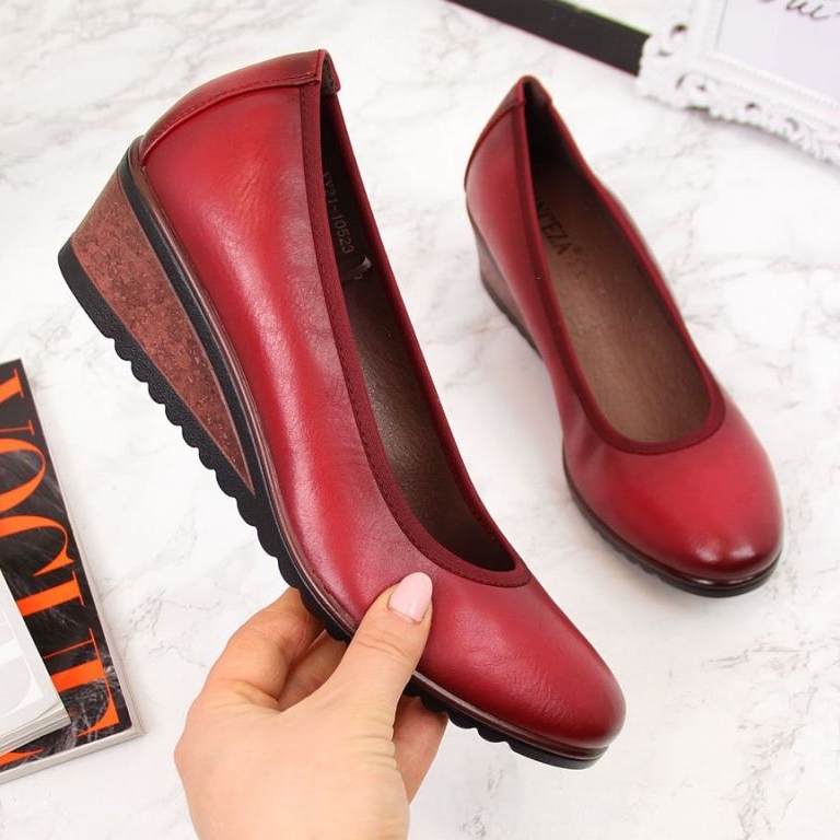 Zapatos de tacón rojos con cuña W Vinceza 1