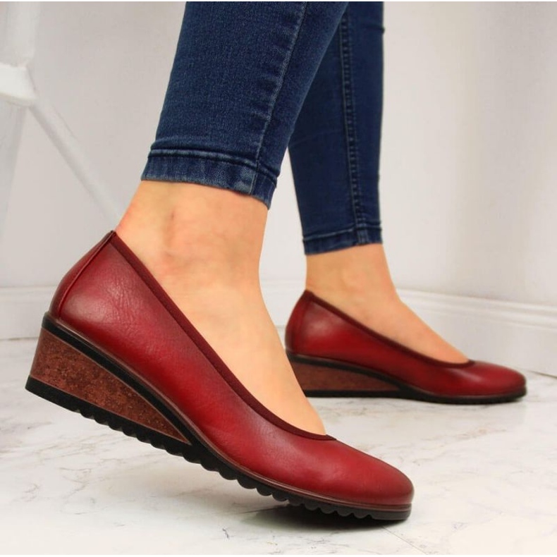 Zapatos de tacón rojos con cuña W Vinceza 2
