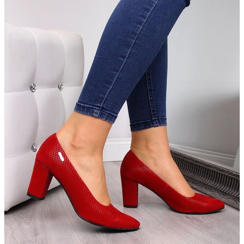 Bombas en el puesto rojo W Monique 2