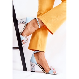 PA2 Sandalias De Cuero On A Bar Con Cristales Velinda Azules 1