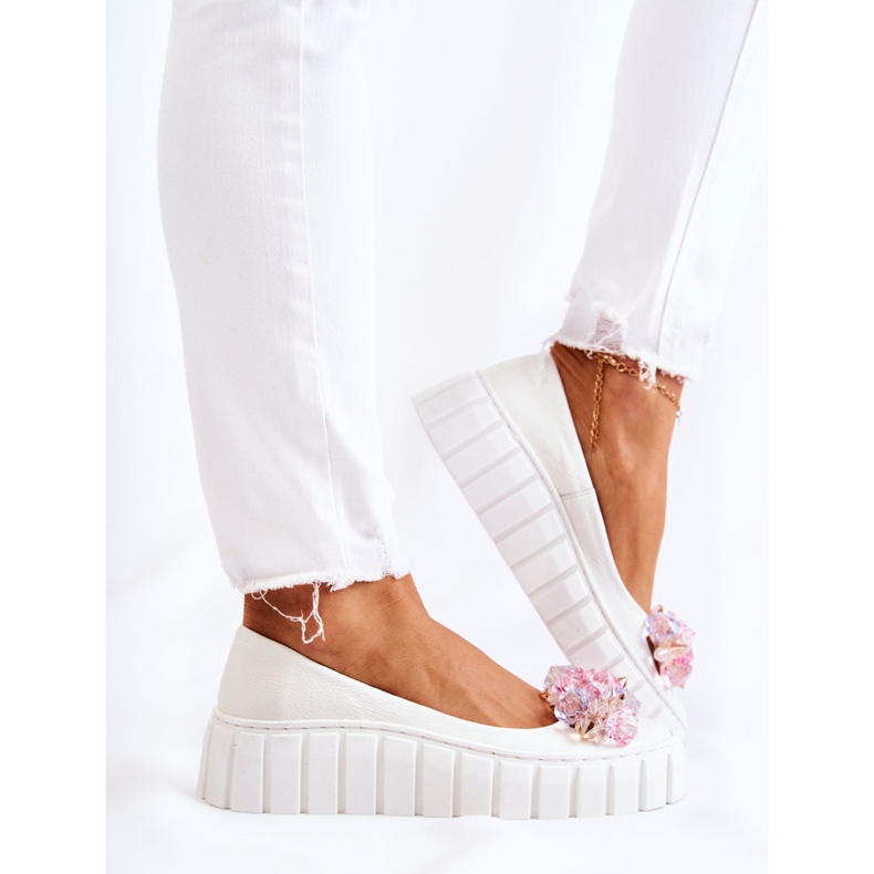 PA2 Bailarinas De Piel Sobre Plataforma Con Colorido Adorno Ladette Blanco 2