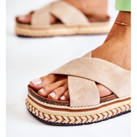 PG1 Pantuflas De Mujer De Ante Sobre Una Plataforma Beige Jossie 3