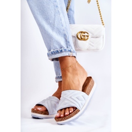 PG1 Pantuflas de gamuza para mujer en una plataforma azul masiva de Heritta 4