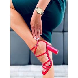Sandalias rojas con tacón Judith rojo 3