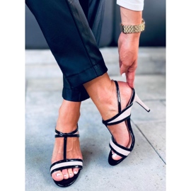 Sandalias Penny Apricot beige negro 3